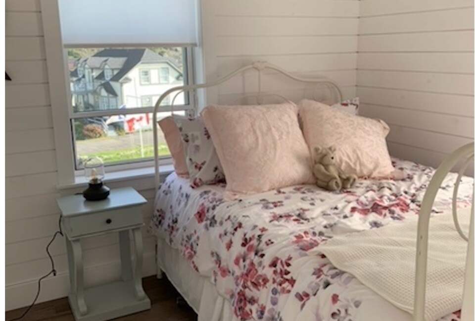 Stunning Newfoundland Seaside Retreat - Conception Bay South, Canada