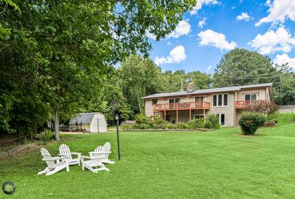 Home Exchange in Bella Vista, AR, spacious yard with room for activity