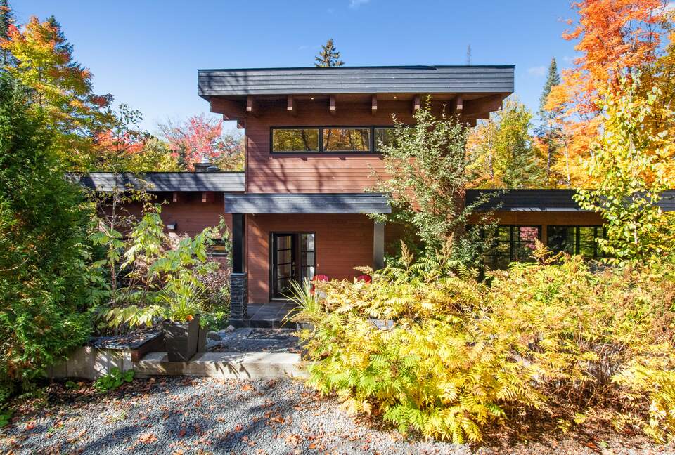 Lakefront Designer Home - St-Donat, Canada