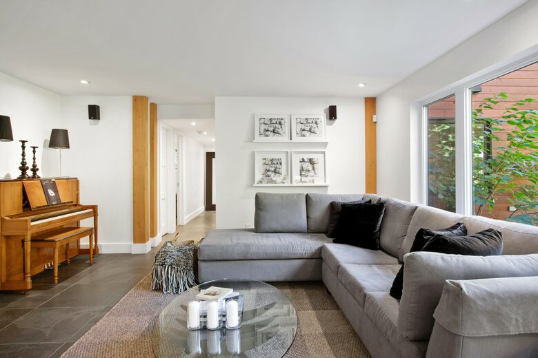 Lakefront Designer Home - St-Donat, Canada