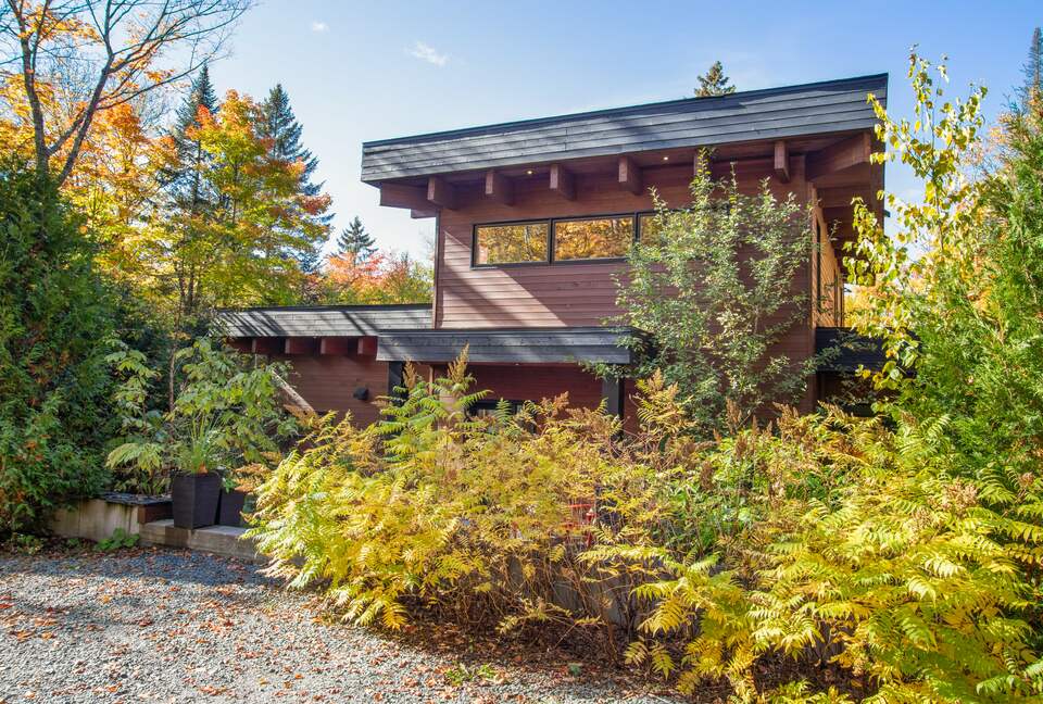 Lakefront Designer Home - St-Donat, Canada