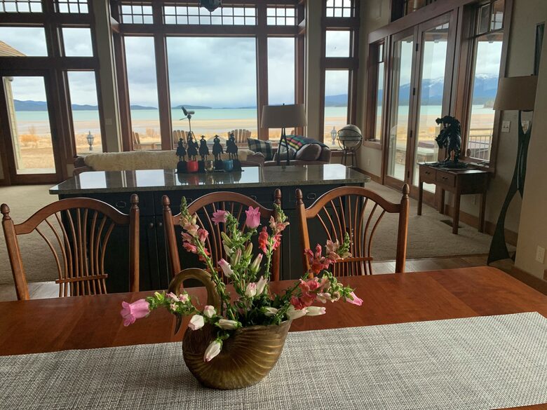 Home Exchange in Polson, Montana dining room views