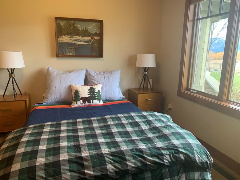 Home Exchange in Polson, Montana guest bedroom two Lake Theme