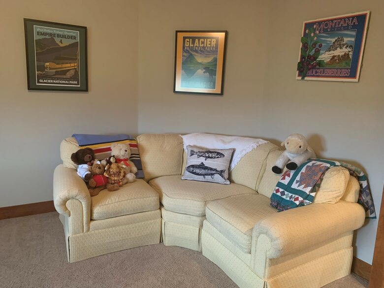 Home Exchange in Polson, Montana comfy extra seating