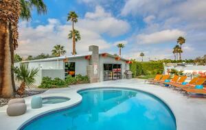 Home Exchange in Palm Springs, CA, resort style pool
