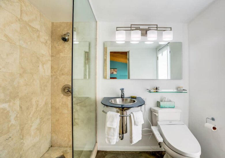 Home Exchange in Palm Springs, CA, master bath