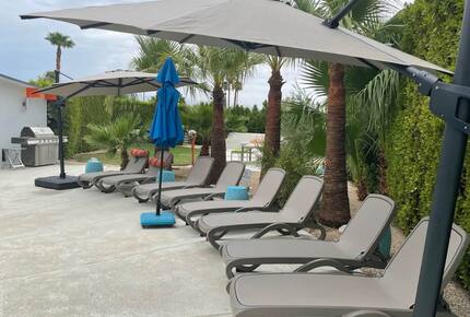 Home Exchange in Palm Springs, CA, resorts style lounge