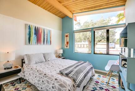 Home Exchange in Palm Springs, CA, large windowed bedroom