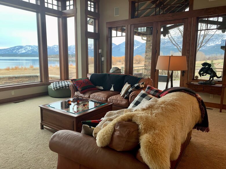 Home Exchange in Polson, Montana family room with a view