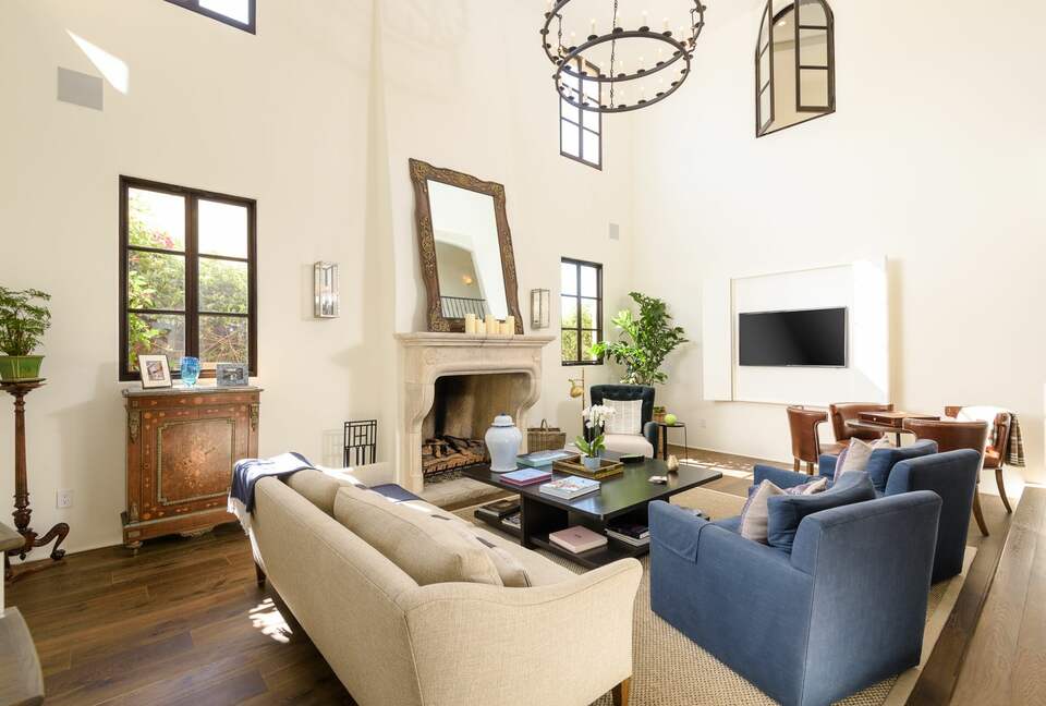 Home Exchange in Santa Monica, CA, open concept family room