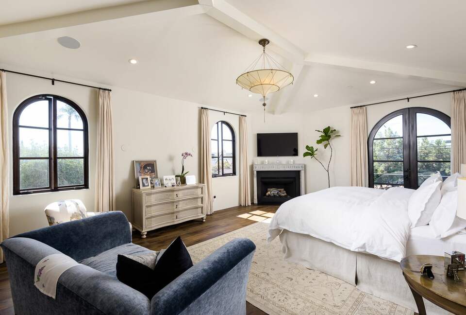 Home Exchange in Santa Monica, CA, incredible master suite