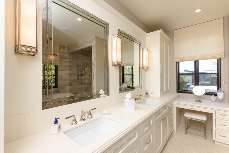 Home Exchange in Santa Monica, CA, master bathroom
