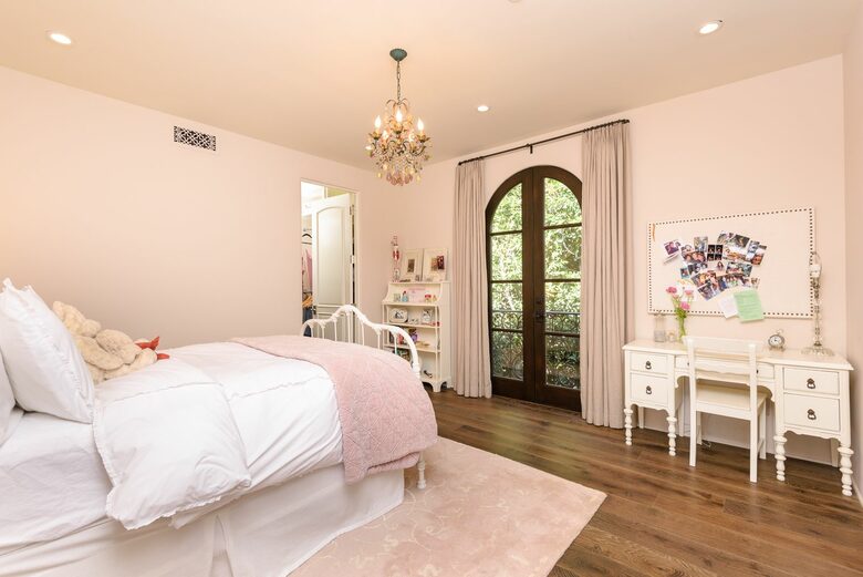 Home Exchange in Santa Monica, CA, second guest bedroom