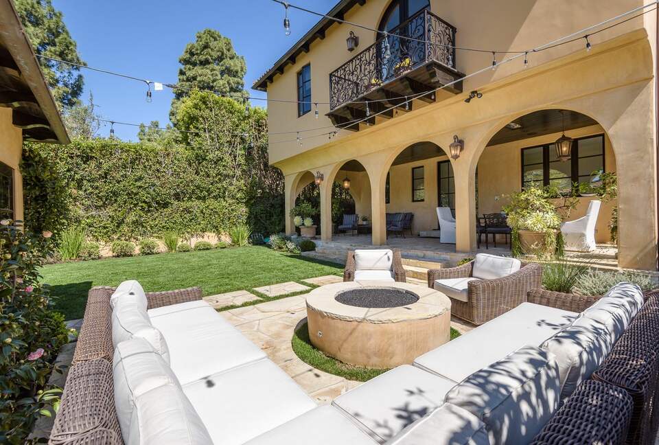 Home Exchange in Santa Monica, CA, outdoor living spaces