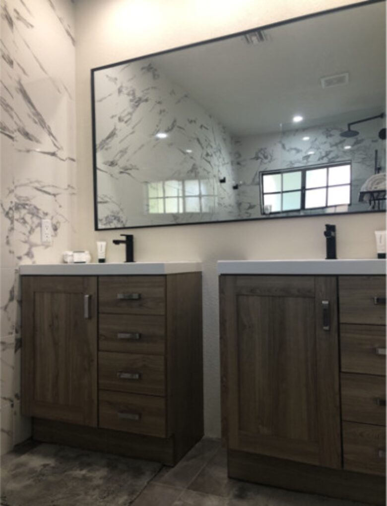 Guest bedroom 2 - full bathroom