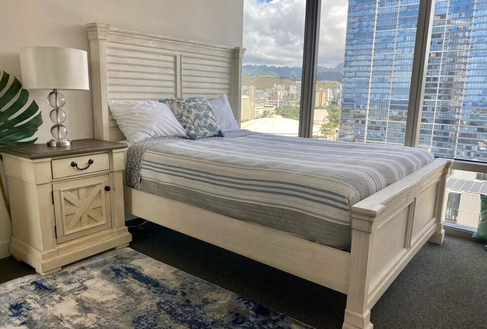 Heart of Kaka'ako Luxury Apartment - Honolulu, Hawaii