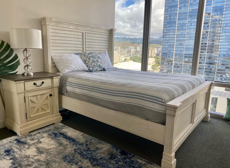 Heart of Kaka'ako Luxury Apartment - Honolulu, Hawaii