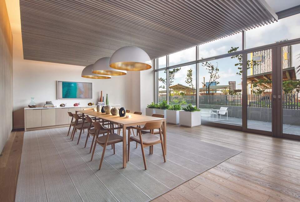 Heart of Kaka'ako Luxury Apartment - Honolulu, Hawaii