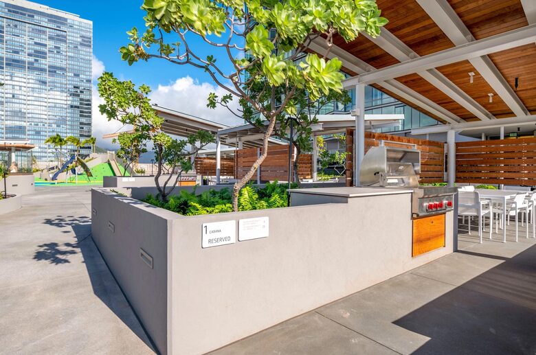 Heart of Kaka'ako Luxury Apartment - Honolulu, Hawaii