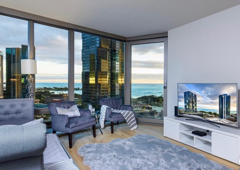 Heart of Kaka'ako Luxury Apartment - Honolulu, Hawaii