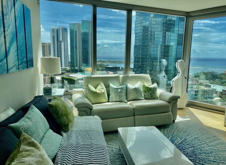 Heart of Kaka'ako Luxury Apartment - Honolulu, Hawaii