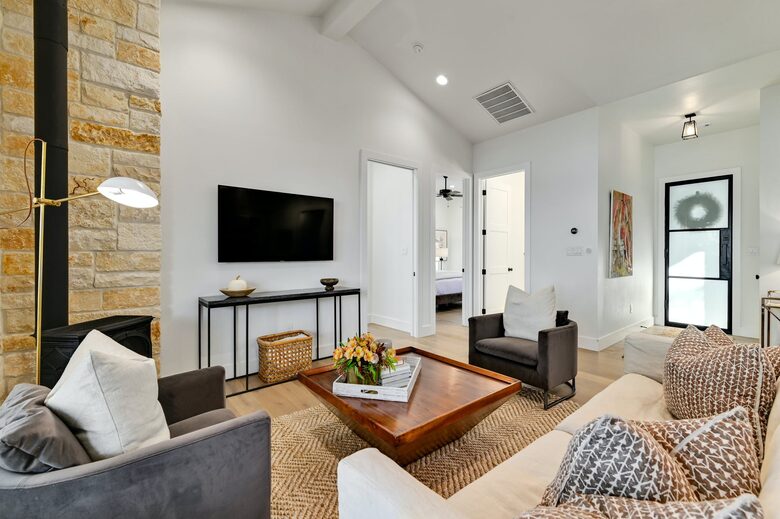 Lakefront Designer's Home on Lake LBJ - Kingsland, Texas