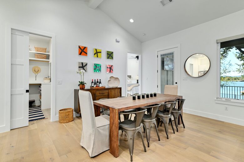 Lakefront Designer's Home on Lake LBJ - Kingsland, Texas