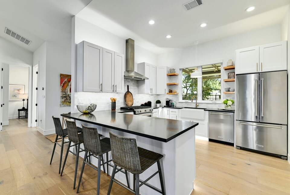 Lakefront Designer's Home on Lake LBJ - Kingsland, Texas