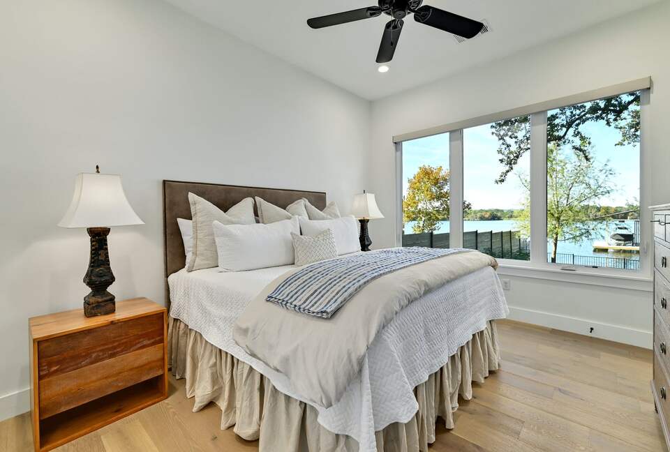 Lakefront Designer's Home on Lake LBJ - Kingsland, Texas