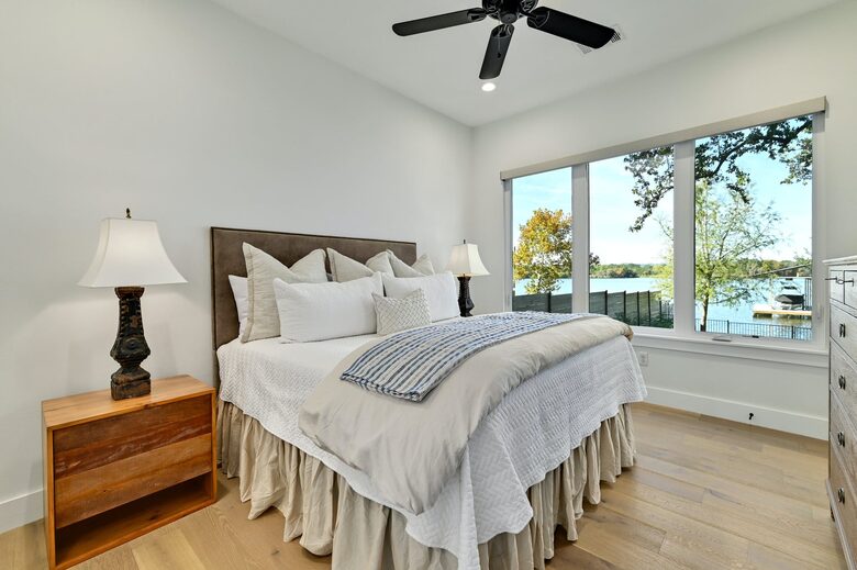 Lakefront Designer's Home on Lake LBJ - Kingsland, Texas