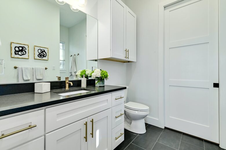 Lakefront Designer's Home on Lake LBJ - Kingsland, Texas