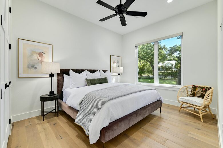 Lakefront Designer's Home on Lake LBJ - Kingsland, Texas