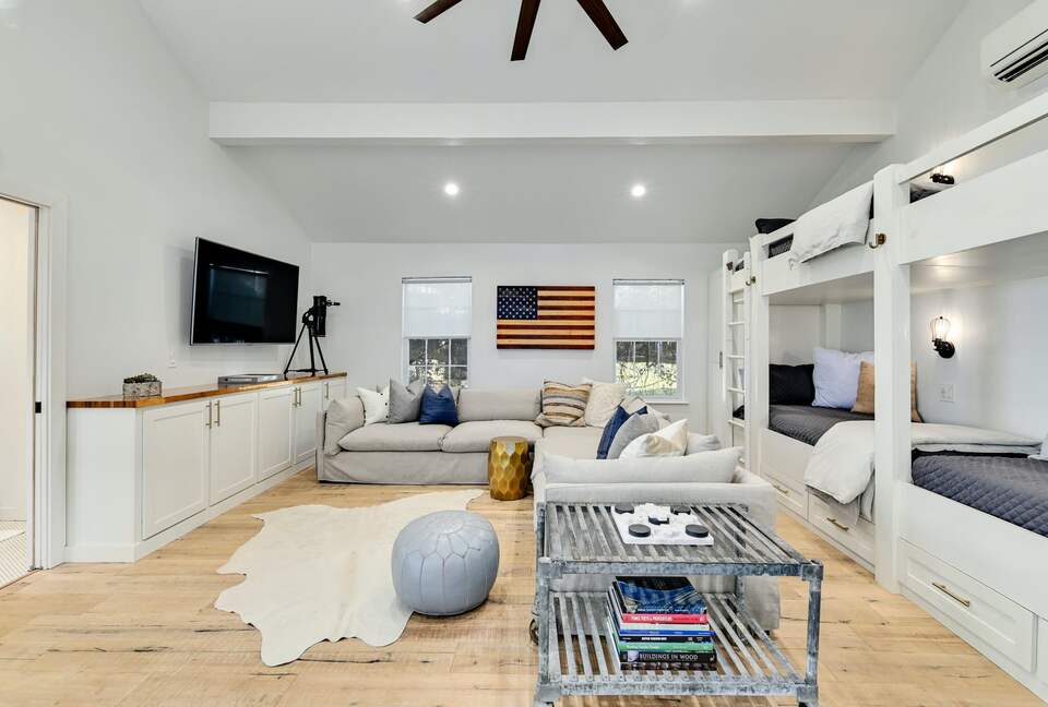 Lakefront Designer's Home on Lake LBJ - Kingsland, Texas