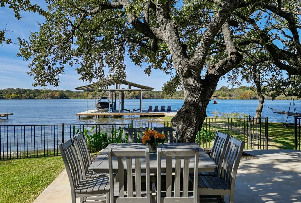 Lakefront Designer's Home on Lake LBJ - Kingsland, Texas