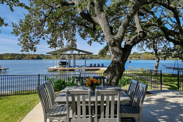 Lakefront Designer's Home on Lake LBJ - Kingsland, Texas