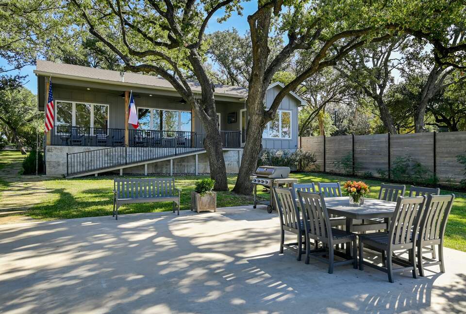 Lakefront Designer's Home on Lake LBJ - Kingsland, Texas