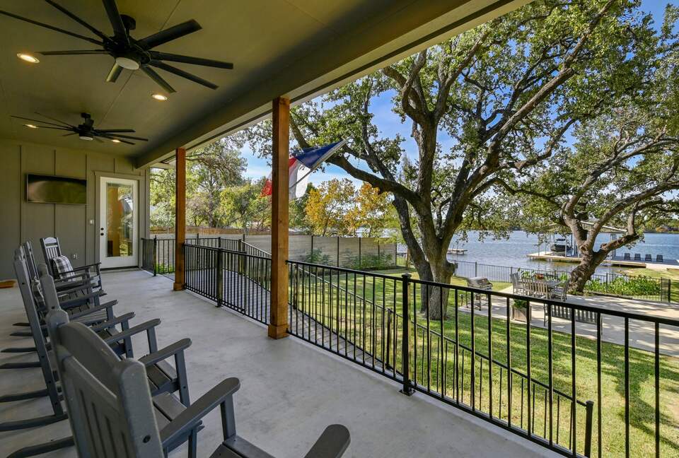 Lakefront Designer's Home on Lake LBJ - Kingsland, Texas