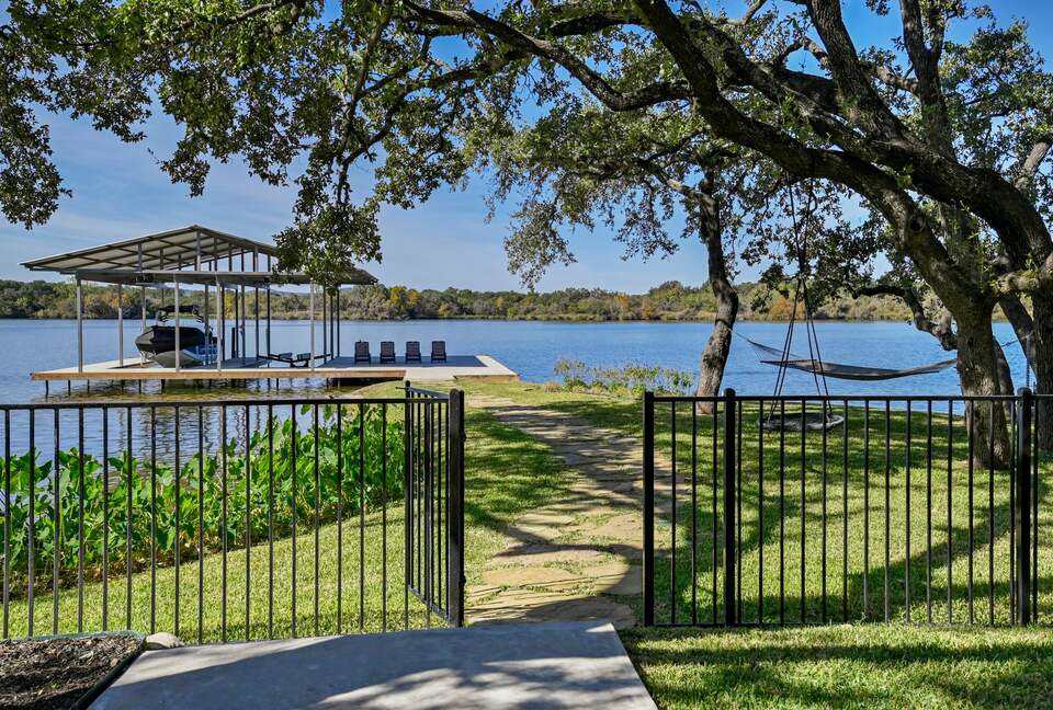 Lakefront Designer's Home on Lake LBJ - Kingsland, Texas