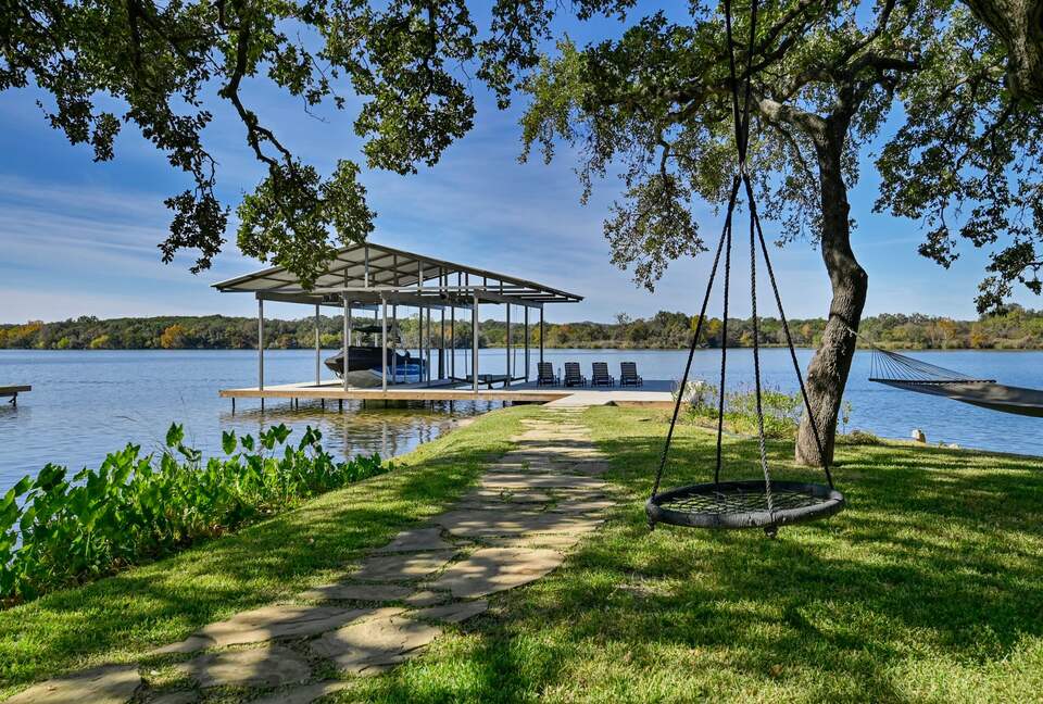 Lakefront Designer's Home on Lake LBJ - Kingsland, Texas