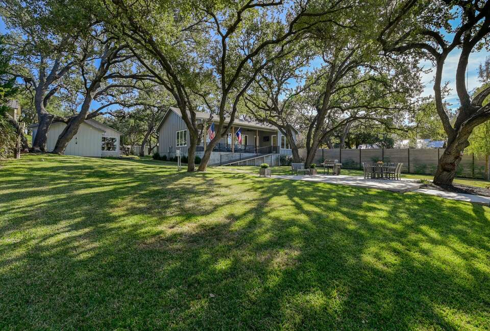 Lakefront Designer's Home on Lake LBJ - Kingsland, Texas