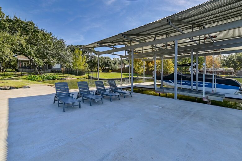Lakefront Designer's Home on Lake LBJ - Kingsland, Texas