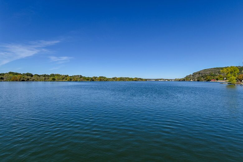 Lakefront Designer's Home on Lake LBJ - Kingsland, Texas