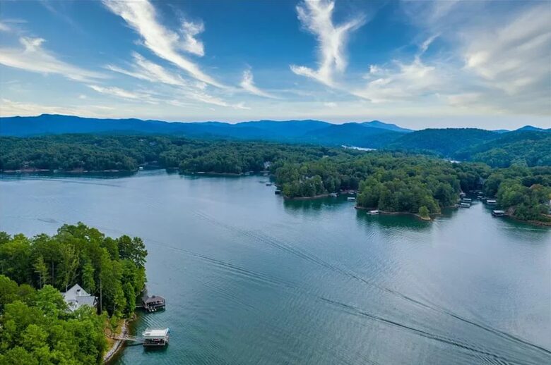 Lake Keowee Getaway - Salem, South Carolina