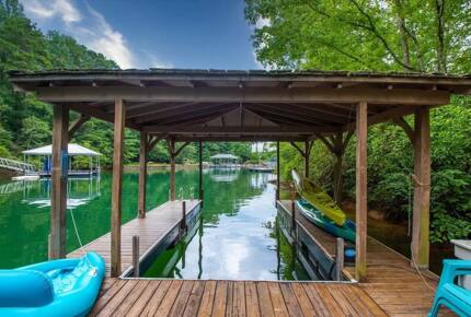Lake Keowee Getaway - Salem, South Carolina