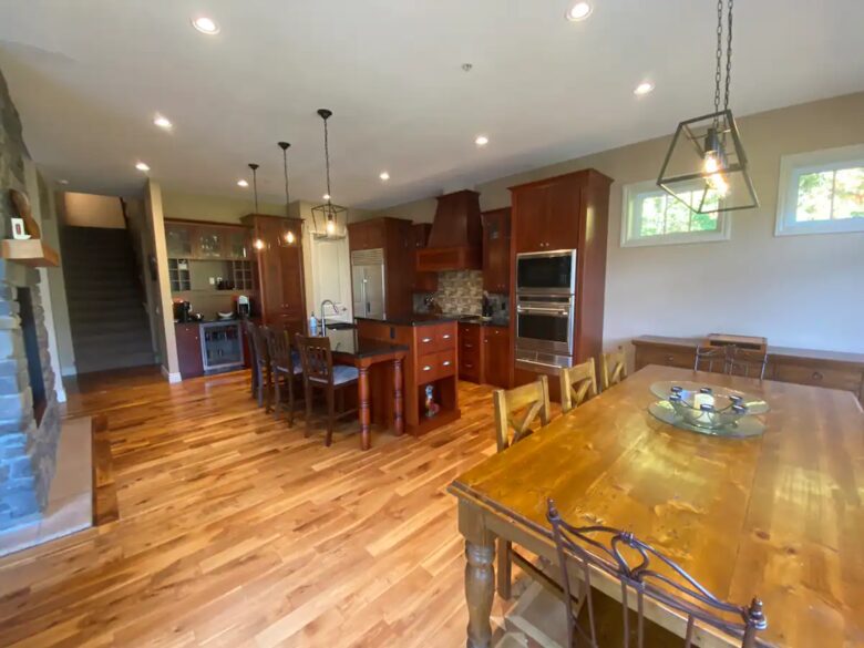 Home Exchange in British Columbia stunning dining and kitchen