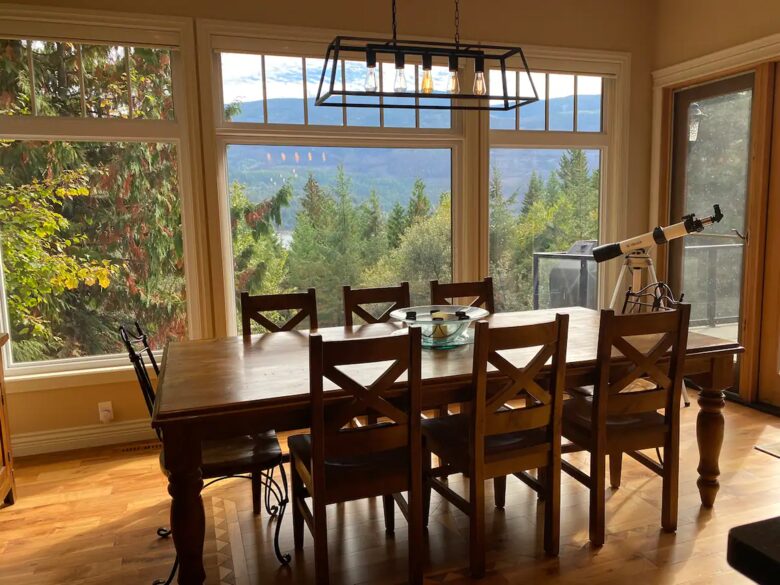 Home Exchange in British Columbia dining area panoramic views