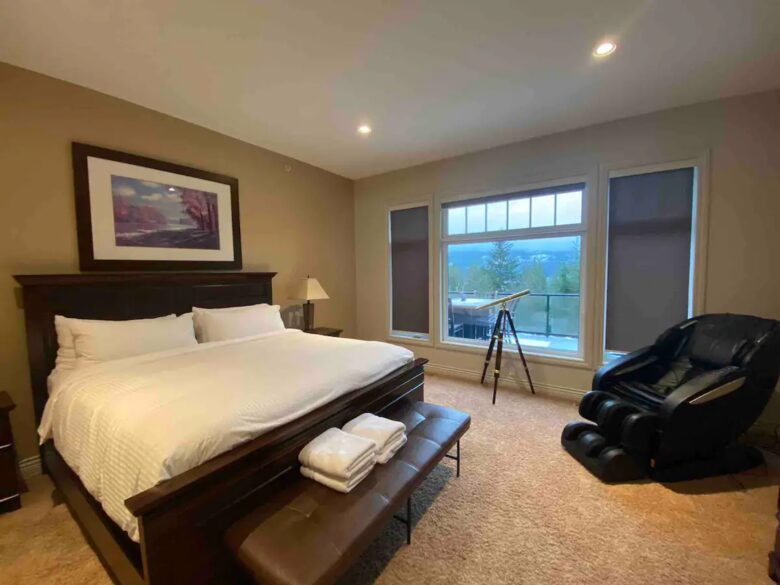 Home Exchange in British Columbia master bedroom
