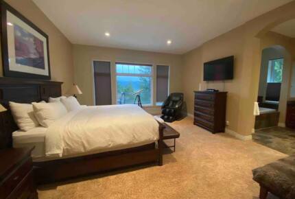 Home Exchange in British Columbia master bedroom suite
