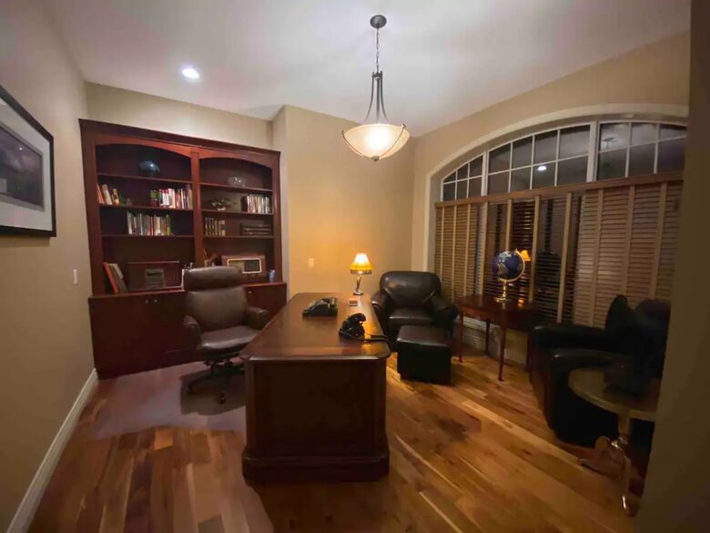 Home Exchange in British Columbia private office space