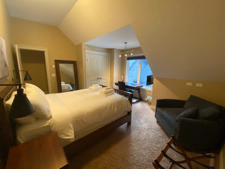 Home Exchange in British Columbia guest bedroom